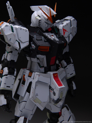 Illustration for article titled Someone Wants To Pay $9,000 for a Gundam Model